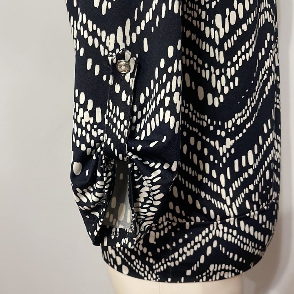 Navy blue blouse chevron dots, size small - Picture 6 of 8